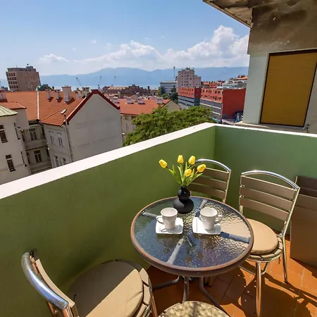 Apartment Oaza In The Heart Of Rijeka